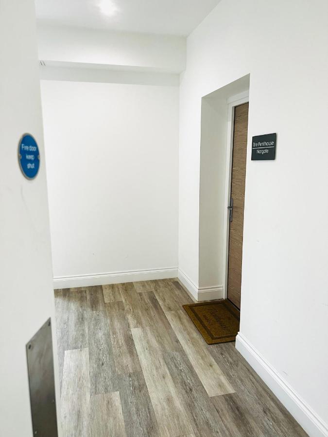 The Penthouse Margate, Balconies, Sea View, Gated Parking, Air Con! Apartment Екстериор снимка